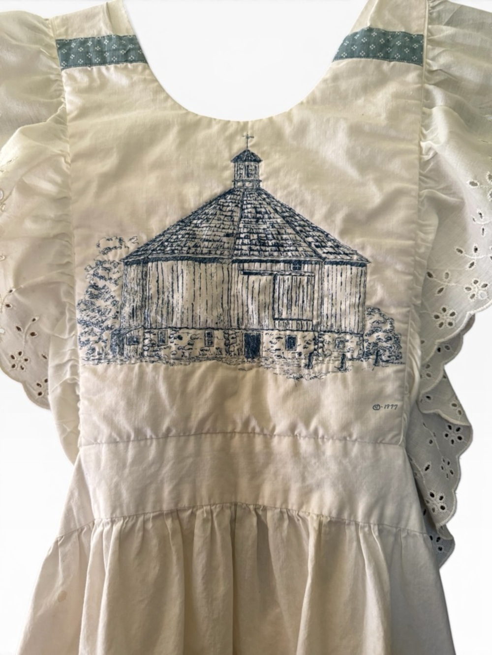 Vintage Cottagecore Apron Dress - 1977 - Picture 3 of 12